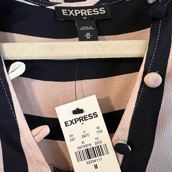 NWT Express Striped Ruffle Blouse - Picture 4 of 5